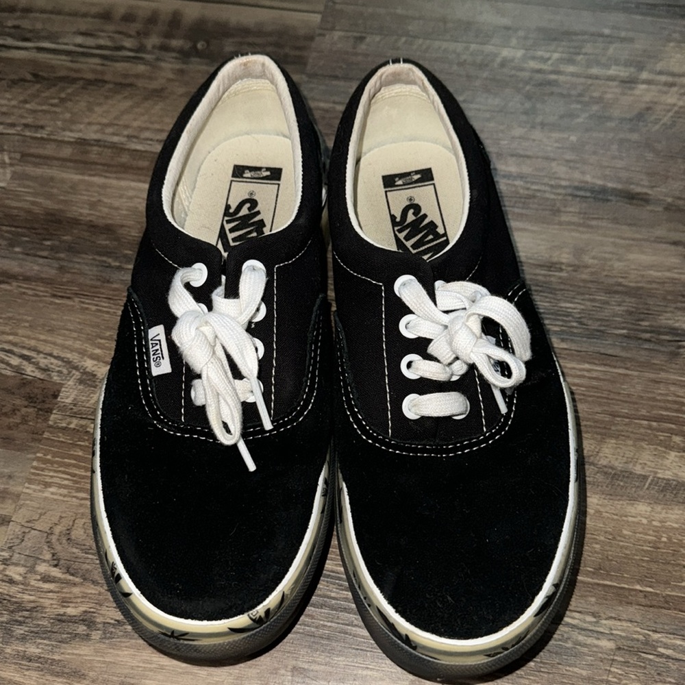 Platform Vans - Black with Gum Sole - Picture 3 of 4